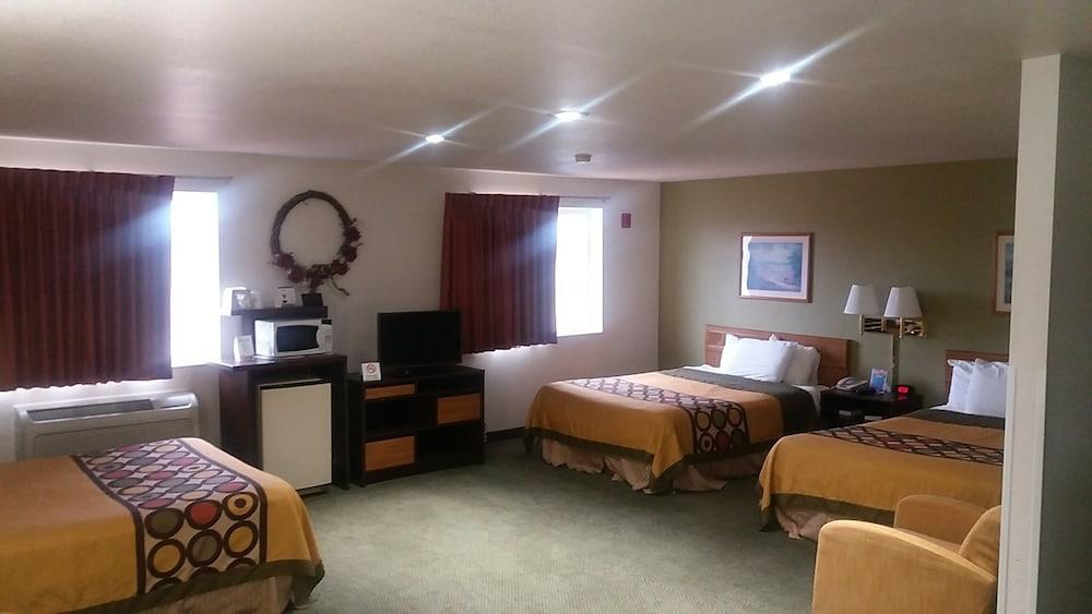 Super 8 By Wyndham West Middlesex/Sharon Area Hotel Bagian luar foto