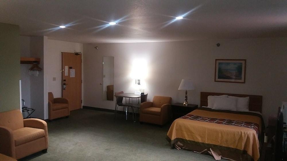 Super 8 By Wyndham West Middlesex/Sharon Area Hotel Bagian luar foto